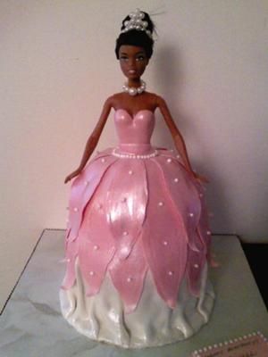 black-barbie-princess-cake-21286151.jpg